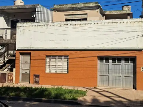 VENTA CASA DE 3 AMB.