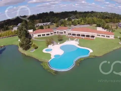 Venta - Terreno en Club Miralagos -