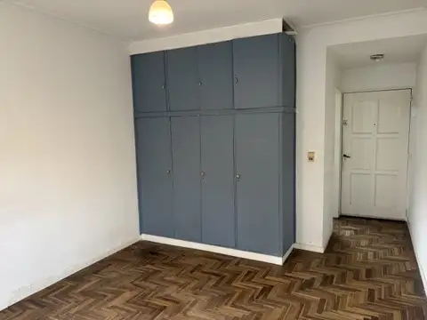 TRES SARGENTOS 1200 , Piso 0