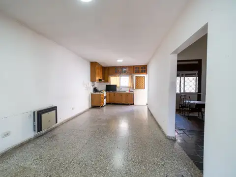Casa 3 ambientes con 1 baño