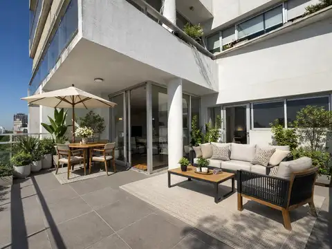 VENTA: Departamento piso exclusivo de 3 dormitorios con cochera y terraza exclusiva sobre Oroño.