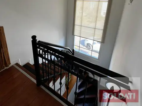 Casa en Venta con 3 cocheras