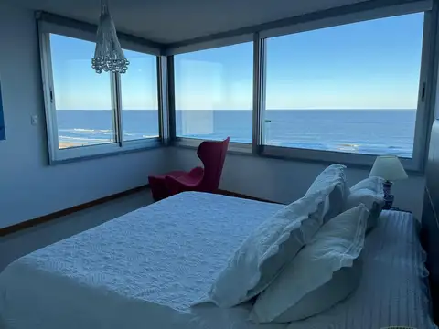 Departamento 5 ambientes con 4 baños