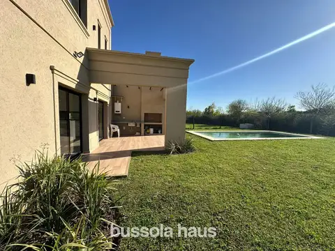 Casa a la venta Araucarias Puertos Escobar