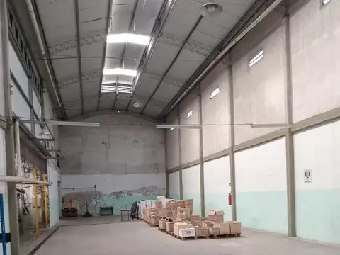 Galpón en la calle Ucrania Lanus