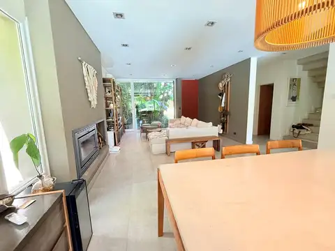 Casa 5 ambientes con 2 baños