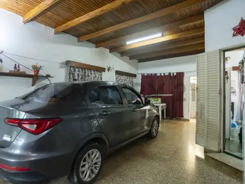 Casa 4 ambientes con 1 baño