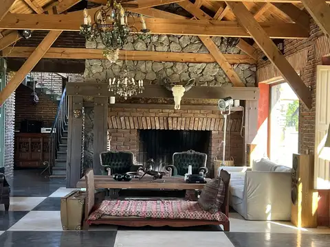 Casa 6 ambientes con 3 baños
