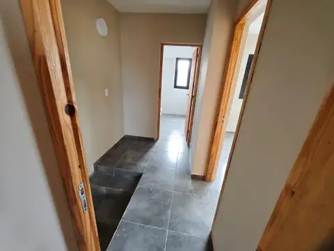 Casa 6 ambientes con 2 baños