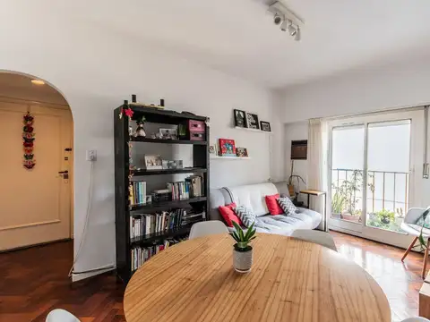 Dpto 2 amb venta en Barrio Norte piso alto