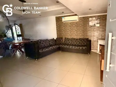 Casa 3 ambientes con 2 baños