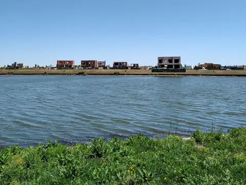 Lote en Venta al Lago  en Riberas- Puertos