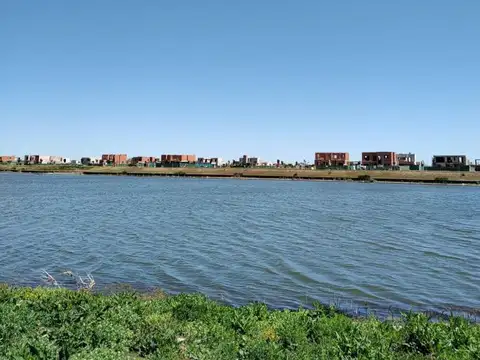 Barrio Puertos del Lago