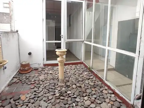 Depto Tipo Casa 6 ambientes con 3 baños