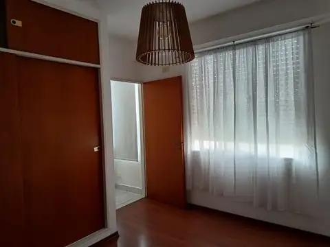 Depto tipo casa con terraza propia y bajas expensas