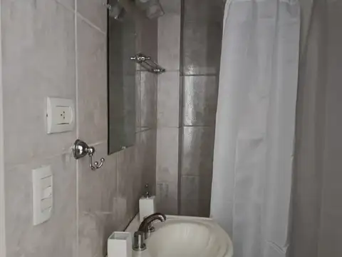 Gavilán 4200, Piso 1