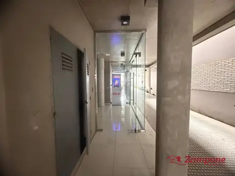 Oficina 4 ambientes con 4 baños