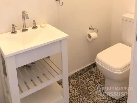 Casa 6 ambientes con 5 baños