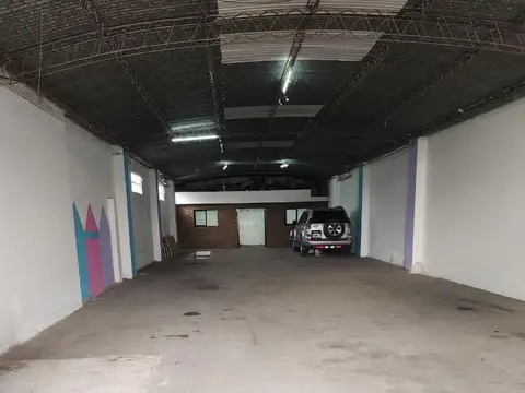 ALQUILER | Galpón en Pergamino 300 m² - Valentín Potente 579 - Doble Fosa