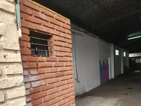 Galpon en Alquiler 10  mts Frente