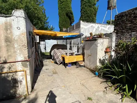 Casa 3 ambientes con 1 baño