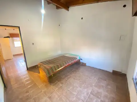 ALQUILA CASA 4 AMBIENTES
