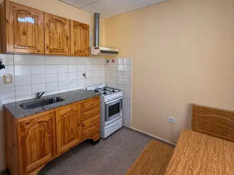 DEPTO. PARA MUJERES AMOBLADO