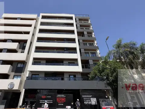 Av. Vélez Sarsfield  al 600