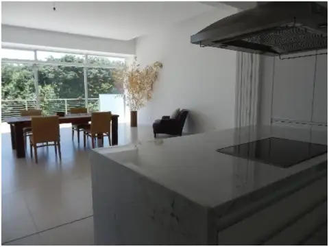 Rambla Lorenzo Batlle Pacheco 100, Piso 0