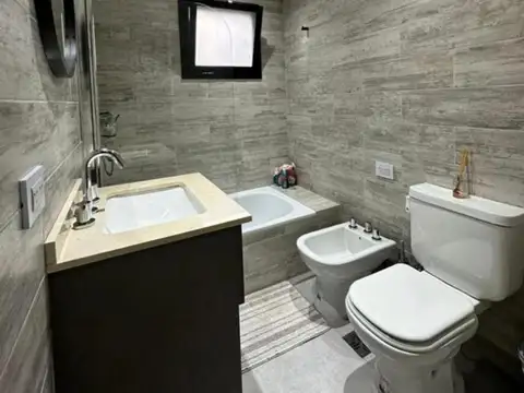 Departamento en Venta con 3 cocheras