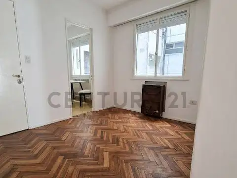 48 entre 7 y 8 600, Piso 6