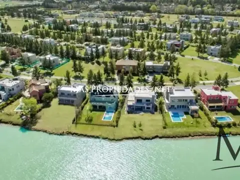 Terreno en Venta 23  mts Fondo