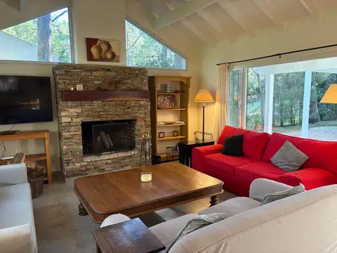 Casa en Alquiler Temporal con 1 cochera