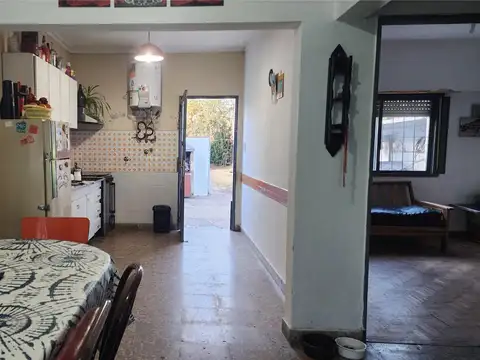Casa 4 ambientes con 1 baño