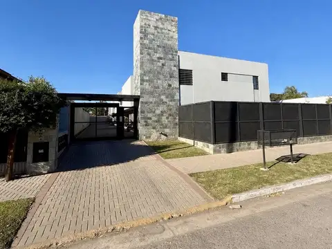 ¡Alquiler! Hermoso Dúplex en Tablada Park – 3 Dormitorios | A 1 Cuadra de Dinosaurio Mall
