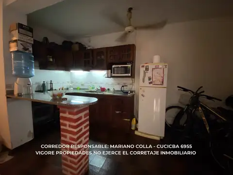 Casa 8 ambientes con 4 baños