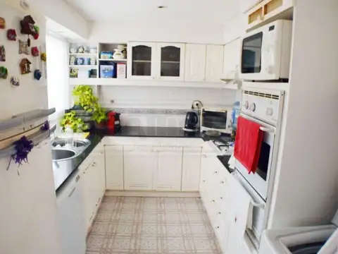 Departamento 4 ambientes con 3 baños