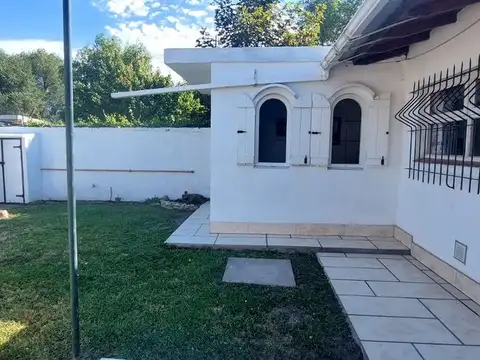VENTA CASA 3 AMB CON PARQUE,GALPÓN Y LOSA