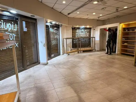 Local en Venta 60 años