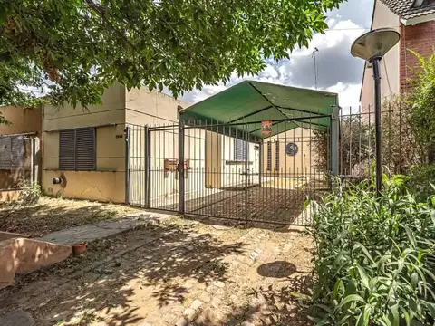 VENTA CASA CON JARDIN EN BARRIO BONANZA,PILAR