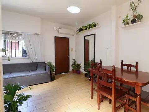 Depto Tipo Casa 4 ambientes con 1 baño