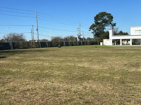 Terreno en Venta 40  mts Fondo