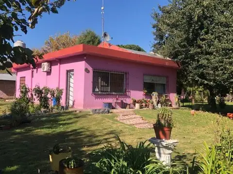 VENTA CASA 3 AMBIENTES EN LA CAPILLA F. VARELA