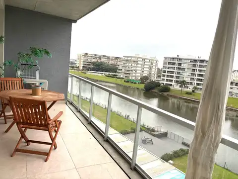 DEPARTAMENTO CON VISTA AL AGUA – AMUEBLADO Y EQUIPADO DE 2 AMBIENTES A ESTRENAR
