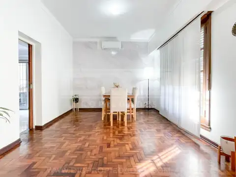 Casa 5 ambientes con 1 baño