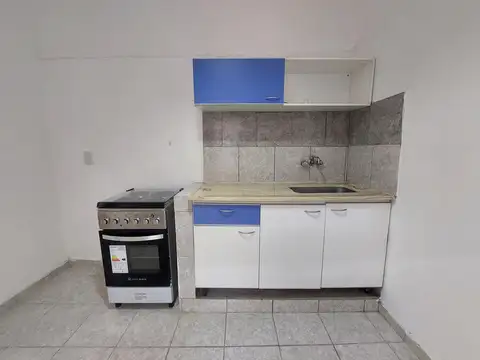 Depto Tipo Casa en Alquiler en Jose Leon Suarez, $ 420.000