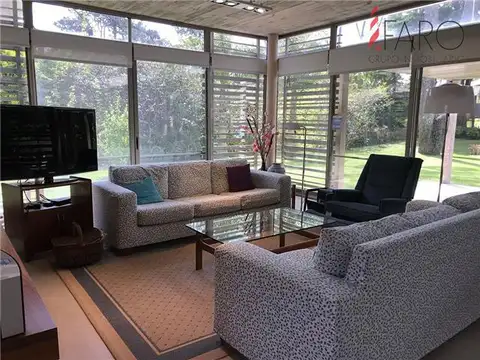 Casa en Alquiler de 4 dormitorios