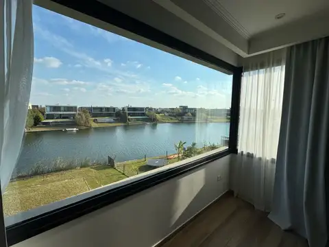 Alquier Casa 5 ambientes mas dependencias amoblada barrio Marinas Puertos del Lago