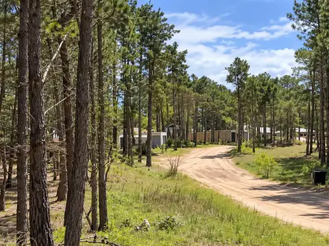Terreno en Venta en Villarobles, USD 44.500