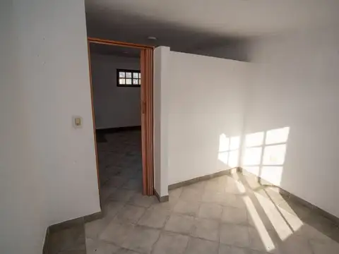 Departamento de 1 dormitorio en planta alta.